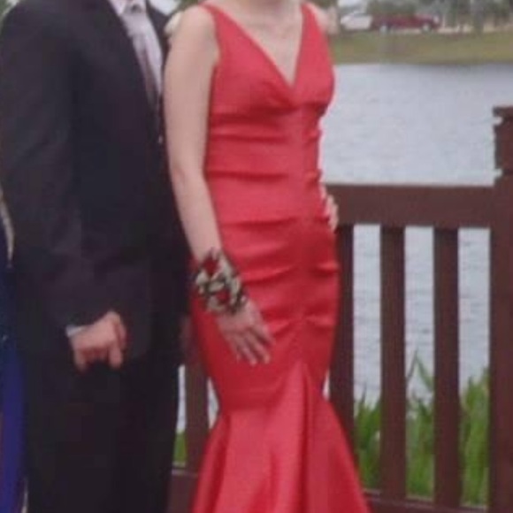 Ruched Mermaid Style Coral Pink Dress - Picture 8 of 8